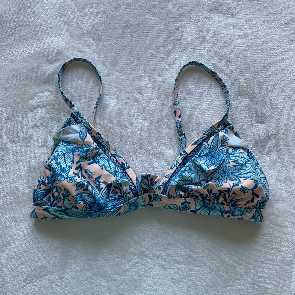 Women’s Bikini - Picture 5 of 7